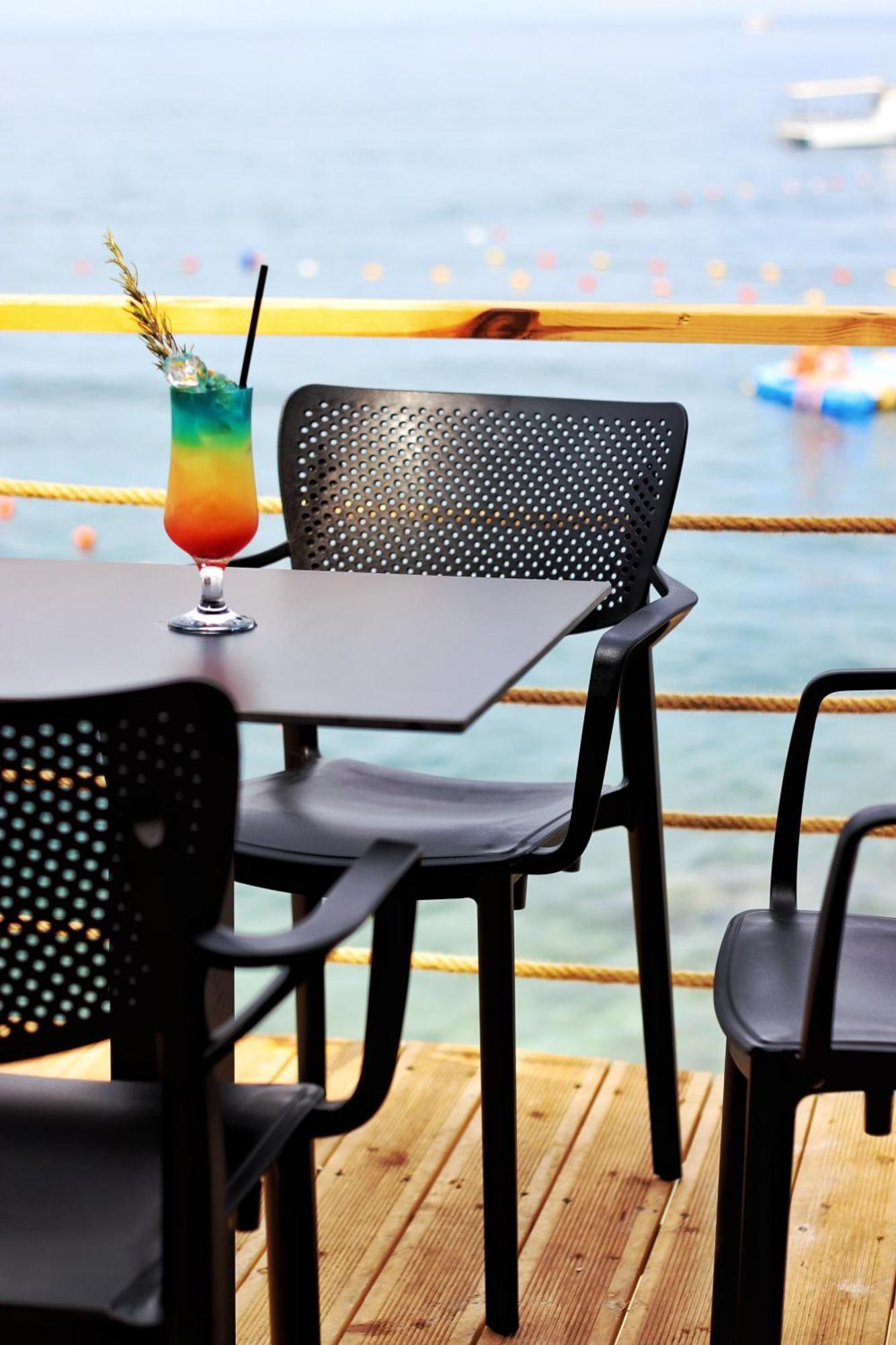 Golden Beach Suites Sarandë Buitenkant foto