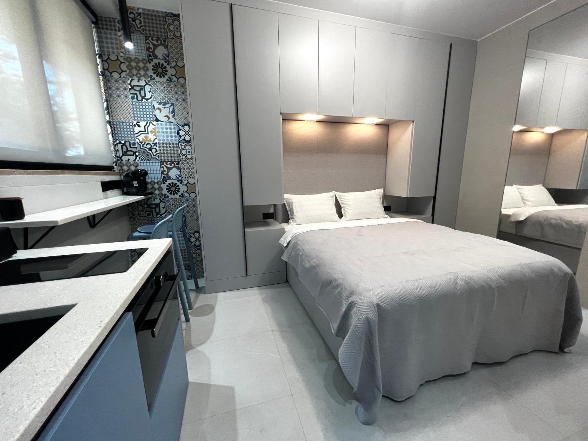 Golden Beach Suites Sarandë Buitenkant foto