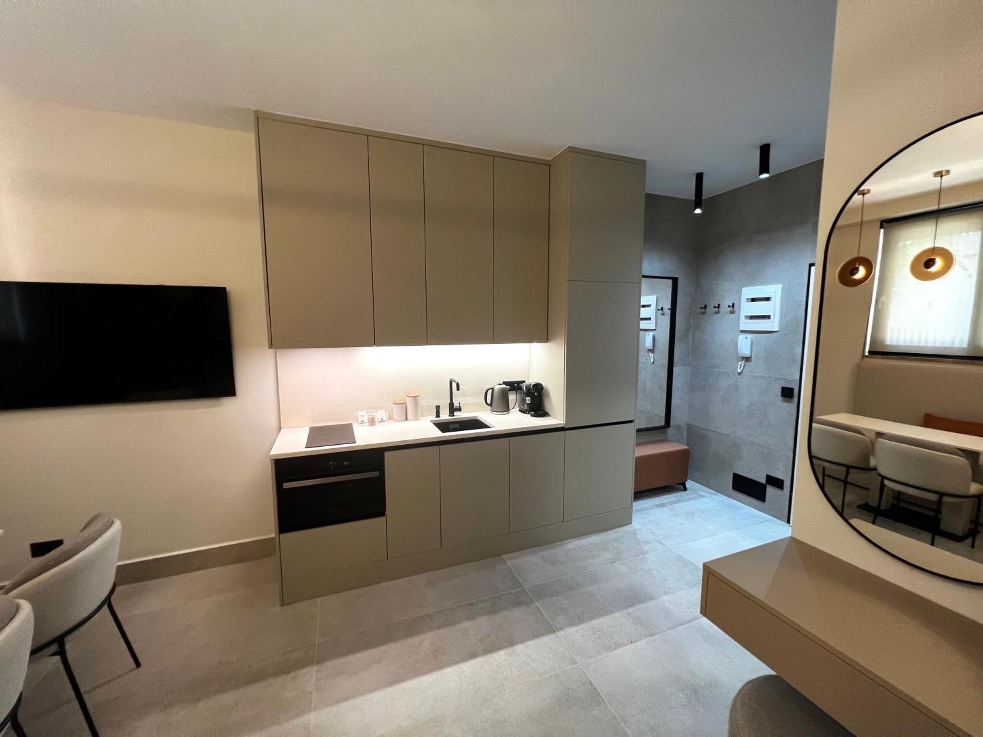 Golden Beach Suites Sarandë Buitenkant foto
